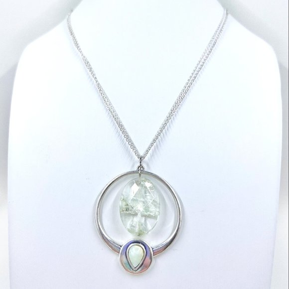 New / Handcrafted - Green Glass Bead Pendant 16” Silver Tone 2 Strand Necklace - Picture 5 of 8